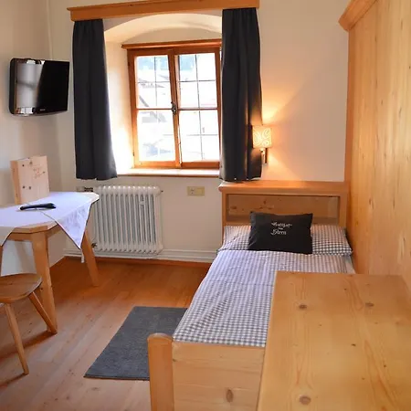 Inn Zum Stern 2*